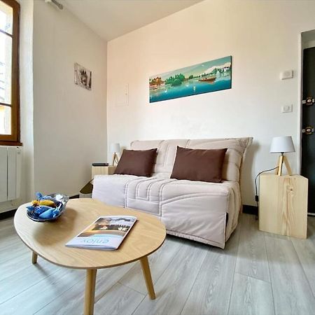 Coup De Coeur Au Pied Du Chateau - Nice Studio Ideally Located آنسي المظهر الخارجي الصورة